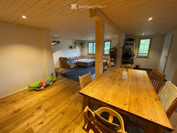 Freistehendes 4.5-Zimmer-Toggenburgerhaus in ruhiger Berglage mit traumhafter Aussicht 4