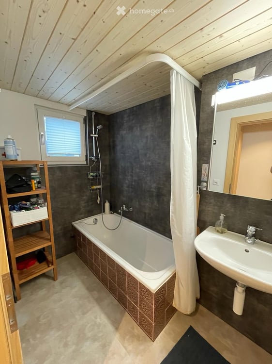 Freistehendes 4.5-Zimmer-Toggenburgerhaus in ruhiger Berglage mit traumhafter Aussicht 12