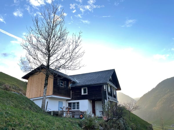 Freistehendes 4.5-Zimmer-Toggenburgerhaus in ruhiger Berglage mit traumhafter Aussicht 3