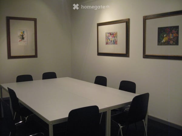 zentral gelegenes, helles Einzelbüro 6