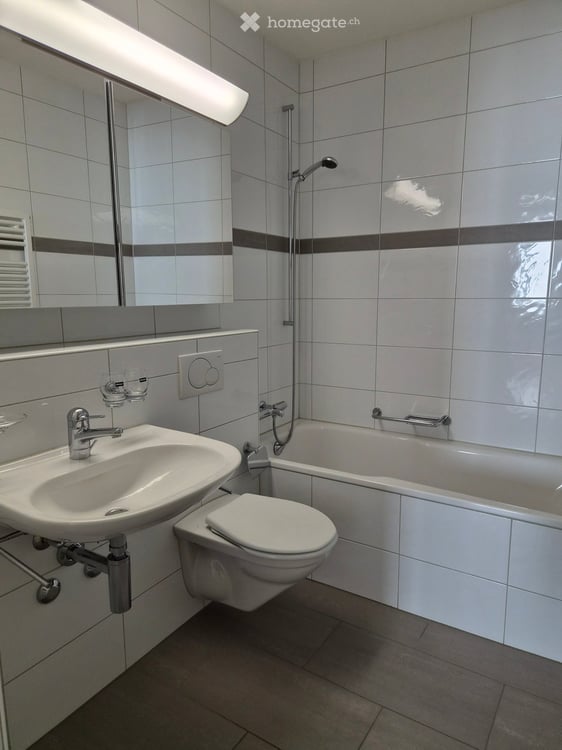Charmante 4-Zimmer-Familienwohnung mit 2 Balkonen nähe Bullingerplatz 2