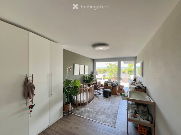 Grosszügige 5.5-Zimmer-Maisonette-Wohnung mit Seeblick in Richterswil 12