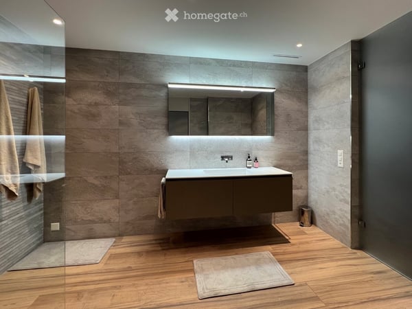 Grosszügige 5.5-Zimmer-Maisonette-Wohnung mit Seeblick in Richterswil 9