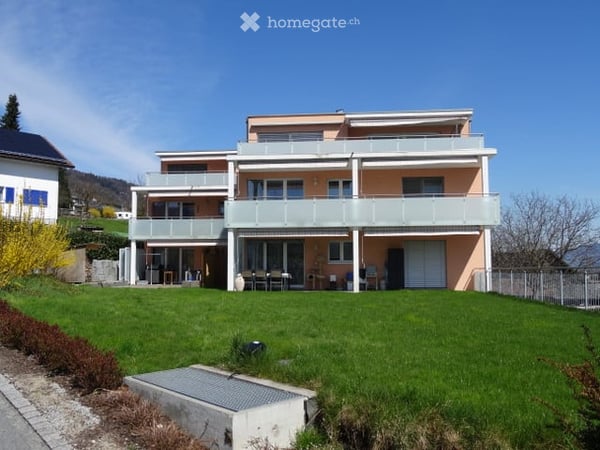 Attraktives Mehrfamilienhaus mit 8 hochwertigen Wohnungen an ruhiger Aussichtslage in Marbach SG 1