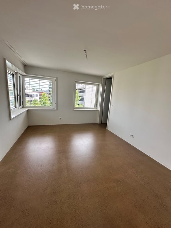 Helle 4.5-Zimmer-Familienwohnung an bester Lage 12