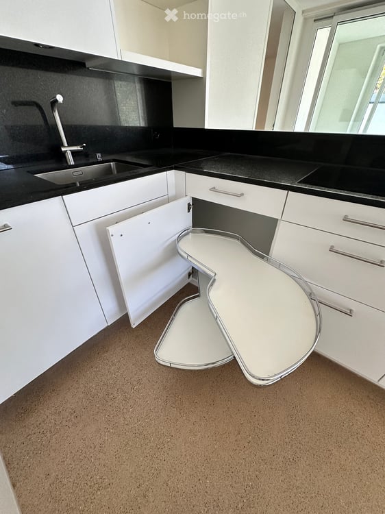 Helle 4.5-Zimmer-Familienwohnung an bester Lage 8