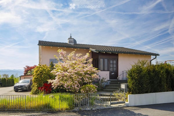 Charmantes Einfamilienhaus an ruhiger Lage in Cham (Baulandgrundstück) 2