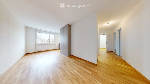 Helle 4.5-Zimmer-Wohnung mit Balkon in Suhr – ab 16. Juli 2026 verfügbar 4