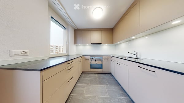 Helle 4.5-Zimmer-Wohnung mit Balkon in Suhr – ab 16. Juli 2026 verfügbar 2