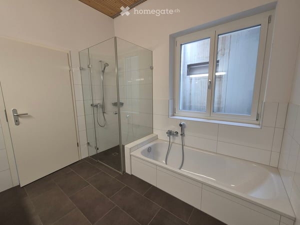 Grosszügige 3.5-Zimmerwohnung im Eigentumsstandard (ca. 110m2) mit Nebenräumen (35 m2) 7