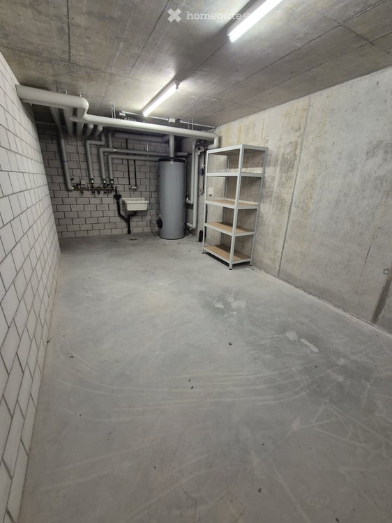 Grosszügige 3.5-Zimmerwohnung im Eigentumsstandard (ca. 110m2) mit Nebenräumen (35 m2) 13