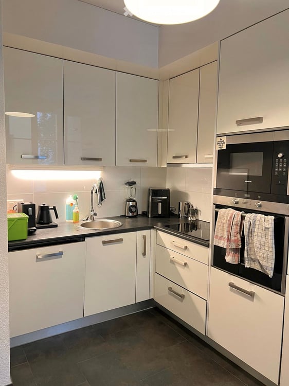 Charming 4-Room Apartment with Balcony in the Heart of Nyon 4