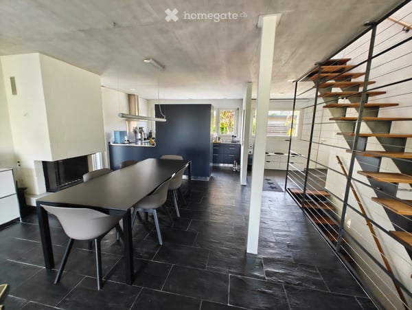Modernes, stilvolles 5.5-Zimmer Reiheneckhaus mit Garten & Cheminée |Naturnah wohnen, stadtnah leben 2