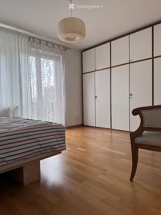 Gemütliche 3.5-Zimmer-Wohnung mit Balkon in Seebach, Zürich 11