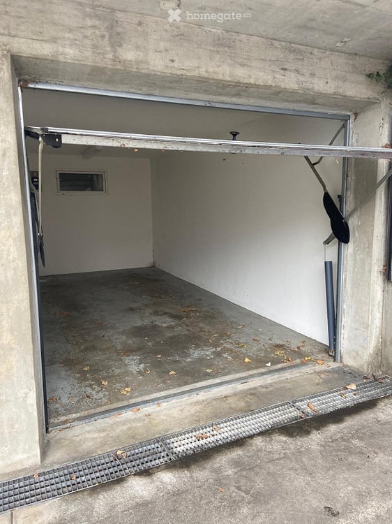 Frisch renovierte 4-Zimmerwohnung in Binningen mit zusätzlichem Raumangebot durch Mansarde 11