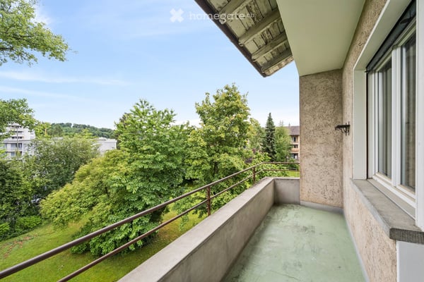 Frisch renovierte 4-Zimmerwohnung in ruhiger Lage in Binningen 10