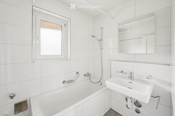 Frisch renovierte 4-Zimmerwohnung in ruhiger Lage in Binningen 4