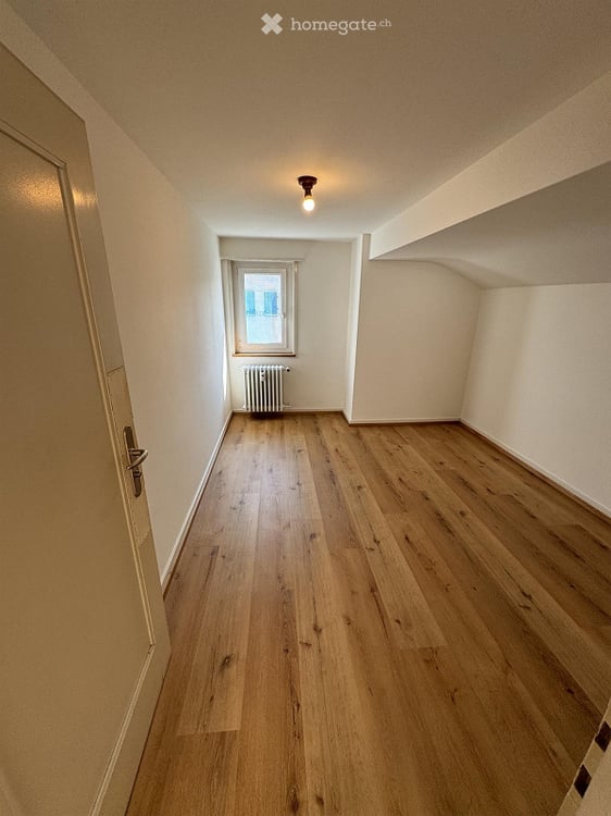 Frisch renovierte 4-Zimmerwohnung in Binningen mit zusätzlichem Raumangebot durch Mansarde 10