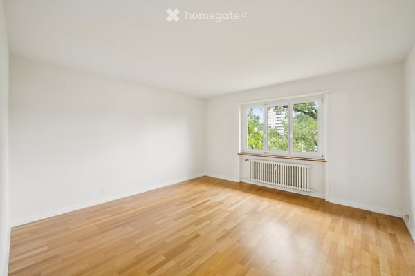 Frisch renovierte 4-Zimmerwohnung in ruhiger Lage in Binningen 9