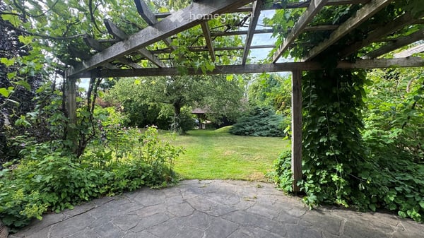 Erdgeschosswohnung mit Terrasse und Garten 13