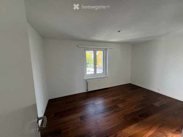 Charmante 2.5-Zimmerwohnung Dachgeschoss mit Seesicht 6