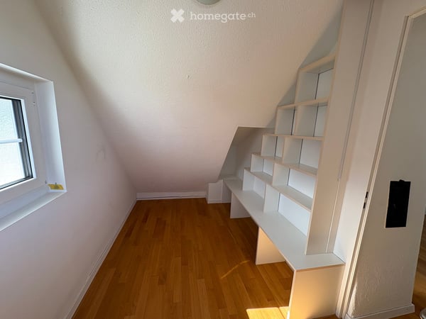 Charmante 2.5-Zimmerwohnung Dachgeschoss mit Seesicht 12