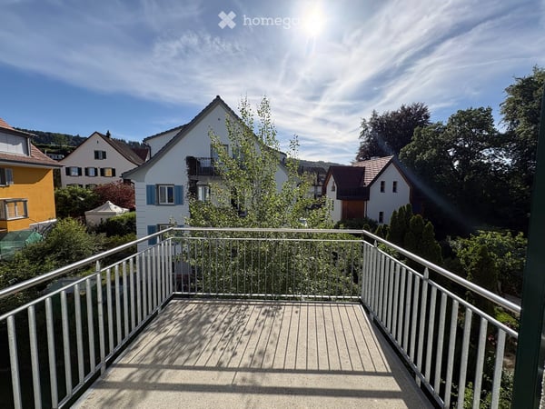 Charmante 2.5-Zimmerwohnung Dachgeschoss mit Seesicht 8