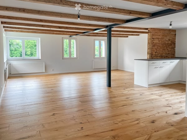 Charmanter, frisch renovierter 4.5-Zimmer-Hausteil mit Garten & Balkon – ab sofort verfügbar! 3