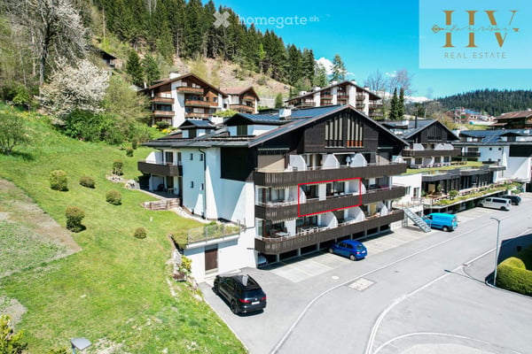 Sonnige 2.5-Zimmerwohnung in Laax mit unverbaubarer Bergsicht & XXL-Balkon 4