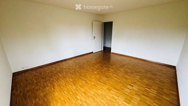 Helle 4-Zimmer-Wohnung mit Balkon in Meilen – ab sofort verfügbar 9
