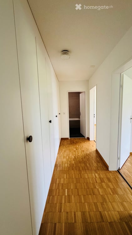 Helle 4-Zimmer-Wohnung mit Balkon in Meilen – ab sofort verfügbar 11