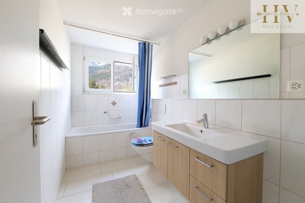 Sehr sonnige Familien-Wohnung mit gedecktem Balkon in Wildhaus 13