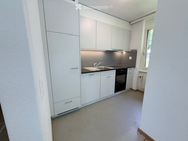 Helle 2.5-Zimmer-Wohnung mit Balkon und schöner Aussicht in Wolhusen 2
