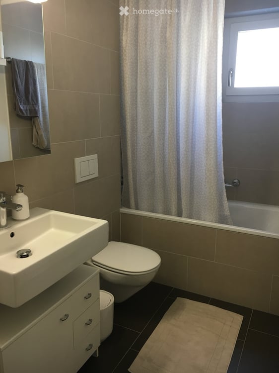 Charmante 2.5-Zimmer-Wohnung mit Balkon an ruhiger Lage in Zürich-Wiedikon 5