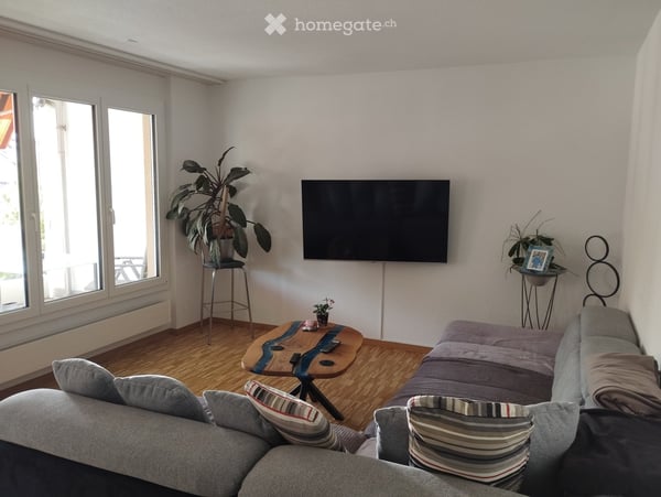 Helle 3.5-Zimmer-Wohnung mit Balkon und schöner Aussicht 5