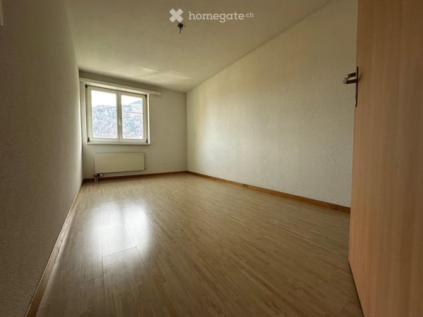 Nachmieter gesucht – Schöne 4.5-Zimmer-Wohnung in Riedern GL 11