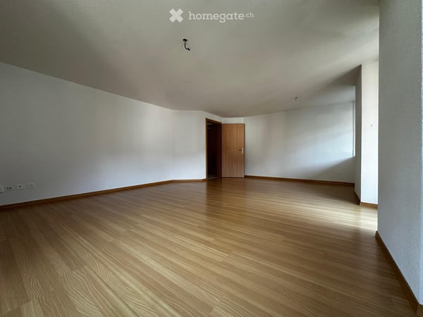 Nachmieter gesucht – Schöne 4.5-Zimmer-Wohnung in Riedern GL 3