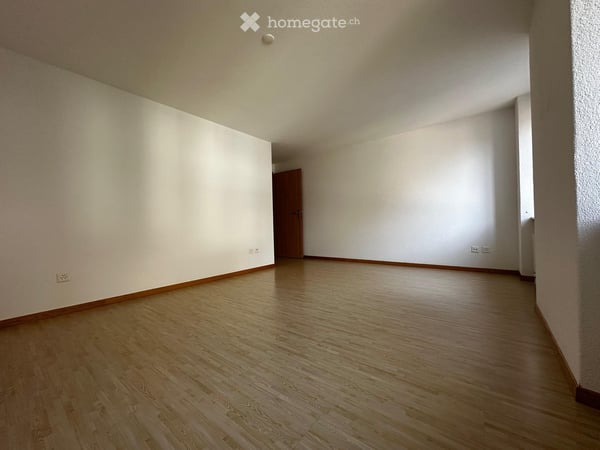 Nachmieter gesucht – Schöne 4.5-Zimmer-Wohnung in Riedern GL 13