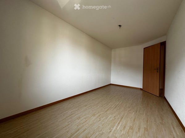 Nachmieter gesucht – Schöne 4.5-Zimmer-Wohnung in Riedern GL 18