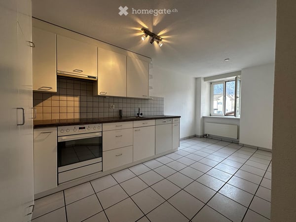 Nachmieter gesucht – Schöne 4.5-Zimmer-Wohnung in Riedern GL 9