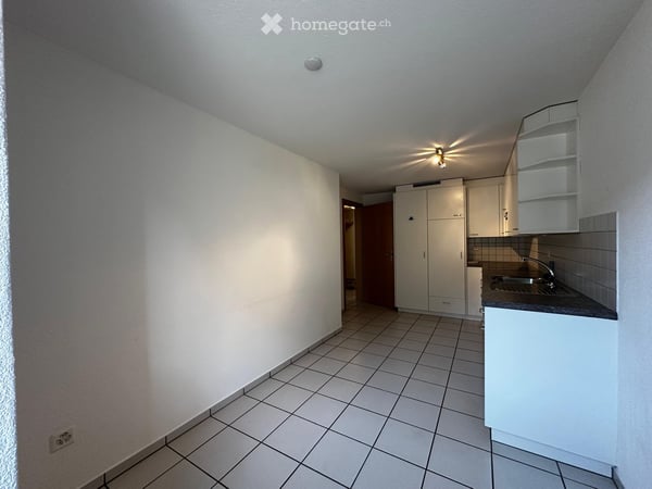Nachmieter gesucht – Schöne 4.5-Zimmer-Wohnung in Riedern GL 10