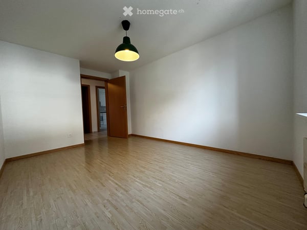 Nachmieter gesucht – Schöne 4.5-Zimmer-Wohnung in Riedern GL 17