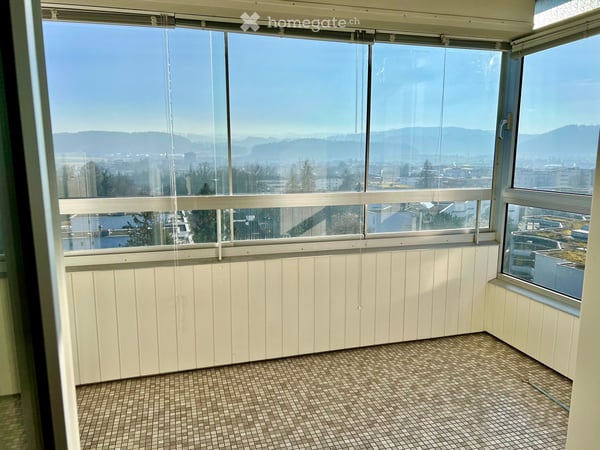 Helle 4-Zimmer-Wohnung mit Balkon und schöner Aussicht in Wil SG 2