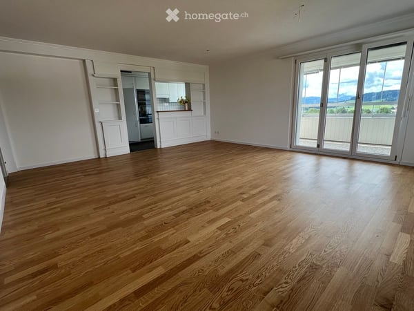 Helle 4-Zimmer-Wohnung mit Balkon und schöner Aussicht in Wil SG 4