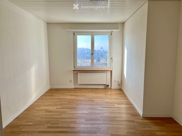Helle 4-Zimmer-Wohnung mit Balkon und schöner Aussicht in Wil SG 9