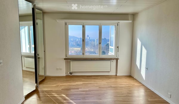 Helle 4-Zimmer-Wohnung mit Balkon und schöner Aussicht in Wil SG 8