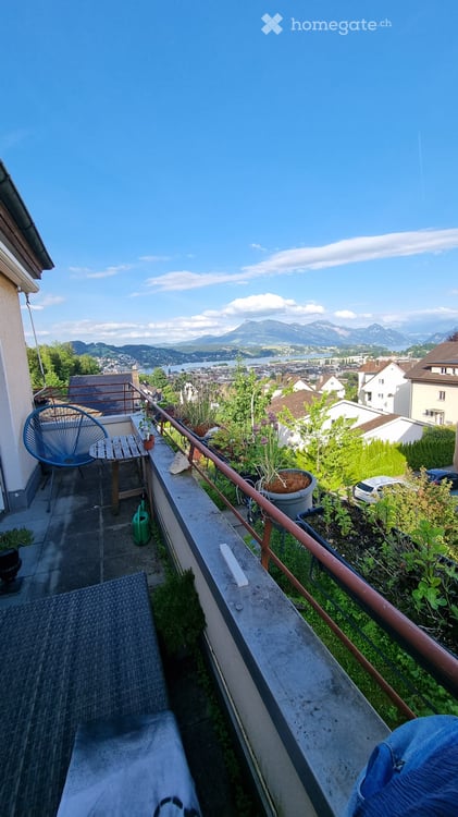 Charmante 3-Zimmer-Dachwohnung mit herrlicher Aussicht in Luzern 17