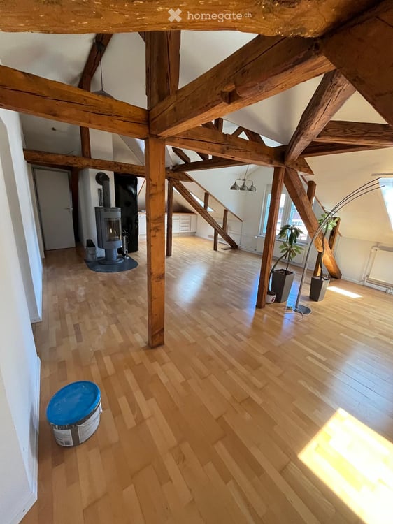Charmante 2.5-Zimmer-Dachwohnung im Altbau – St. Gallen Stadtmitte 9