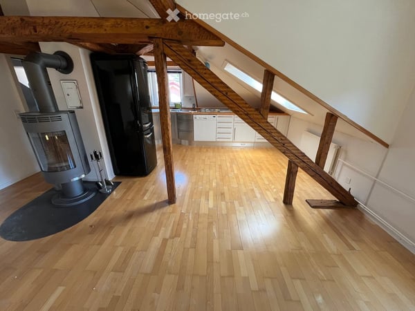 Charmante 2.5-Zimmer-Dachwohnung im Altbau – St. Gallen Stadtmitte 8