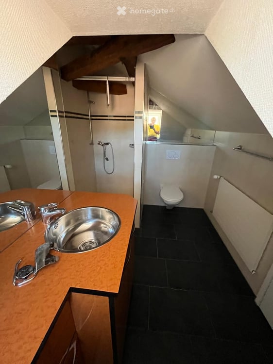Charmante 2.5-Zimmer-Dachwohnung im Altbau – St. Gallen Stadtmitte 6
